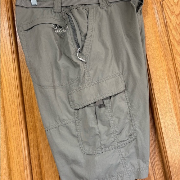 Columbia Titanium Omni-Dry Khaki Green Waterproof Hiking/Trail Cargo Shorts M - Picture 6 of 10